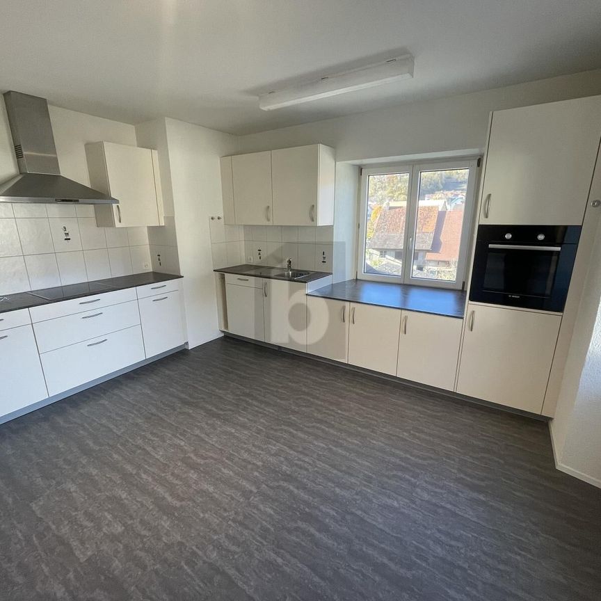 FAMILIEN-PARADIES MIT GARTEN, TERRASSE UND GARAGE - Foto 1