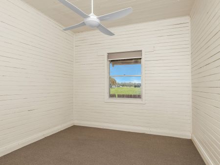 Serene Farm Scene - Photo 3