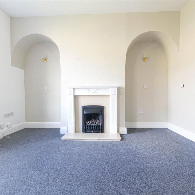 2 bedroom terraced house to rent - Photo 1