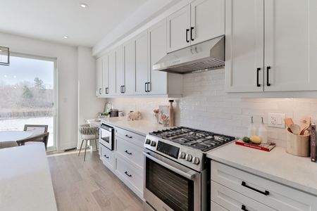 For Lease - 18 Berczy Manor Crescent, Markham, Ontario - Photo 3