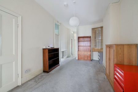 3 bedroom flat to rent - Photo 5