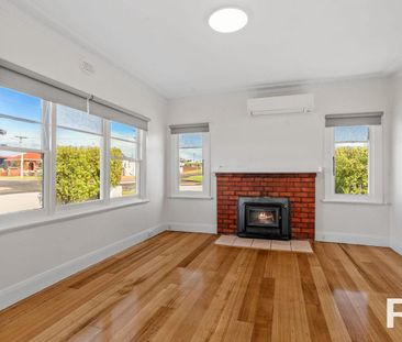 Renovated Home in Central Devonport - Photo 3