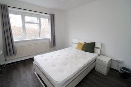 Room in a Shared Flat, Godwin House, E2 - Photo 3