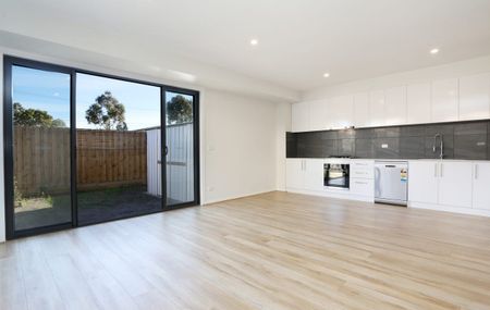 3/21 Wilkinson Bellfield VIC 3081 - Photo 3