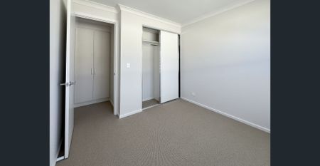 Where Style Meets Everyday Convenience - Photo 2