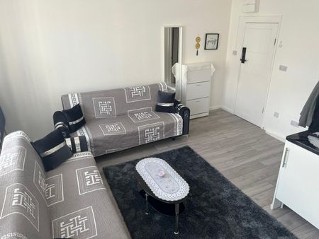 1 Bed Flat, Kingsland High Street, E8 - Photo 2