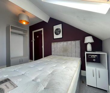 1 bedroom in a house share to rent - Photo 1