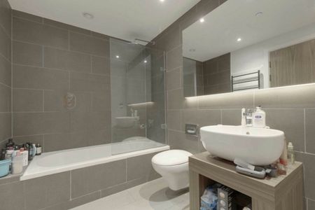 Whitechapel High Street, Aldgate, E1 - Photo 4