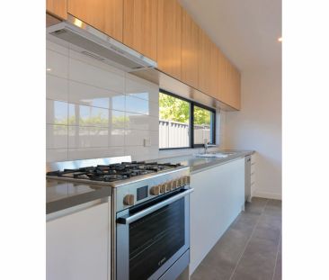 Luxury Townhouse - Photo 5