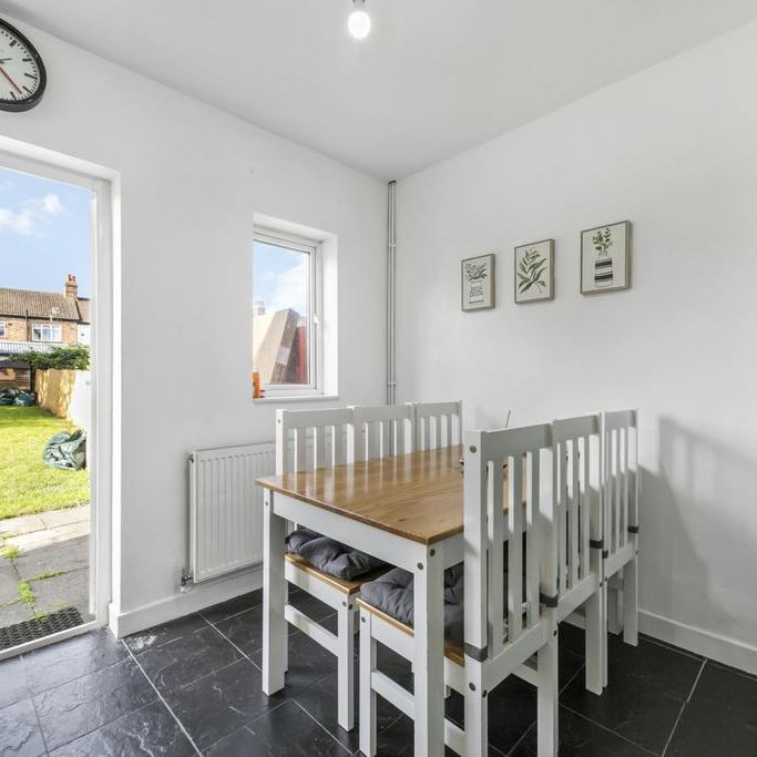 2 bedroom terraced house to rent - Photo 1