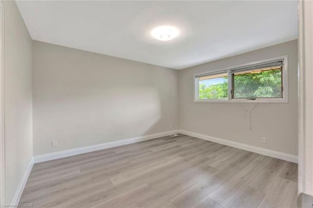 For Lease - 6 Ruskview Road Unit# 1, Kitchener, Ontario - Photo 1
