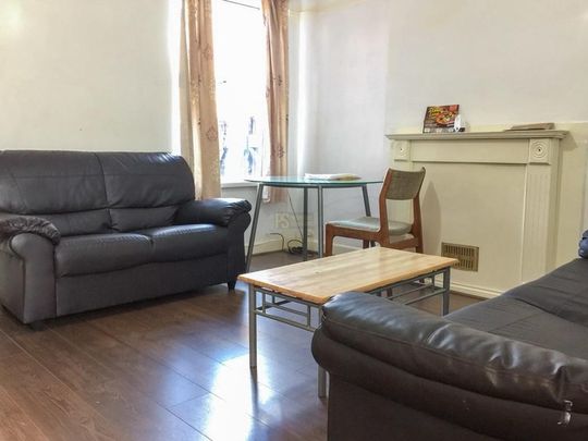 3 bedroom terraced house to rent - Photo 1