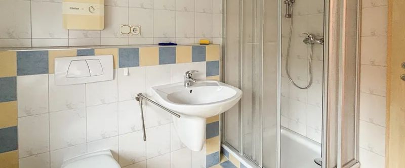 Gepflegte 2-Zimmer-Einliegerwohnung mit separaten Eingang - in ruhiger Wohngegend! - Foto 1