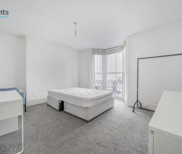 6 bedroom terraced house to rent - Photo 3