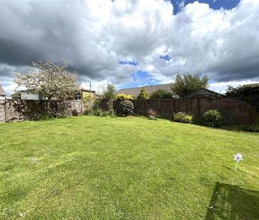 Sheerwater Crescent, Hastings, TN34 - Photo 2