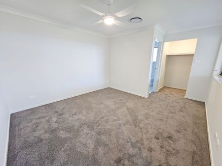 BRAND NEW PREMIUM DUPLEX - Photo 4