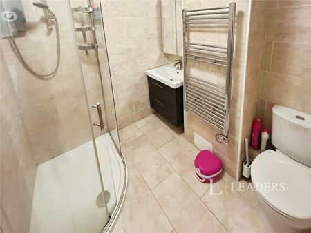 3 bedroom apartment to rent The Croft, PE9 - Photo 5