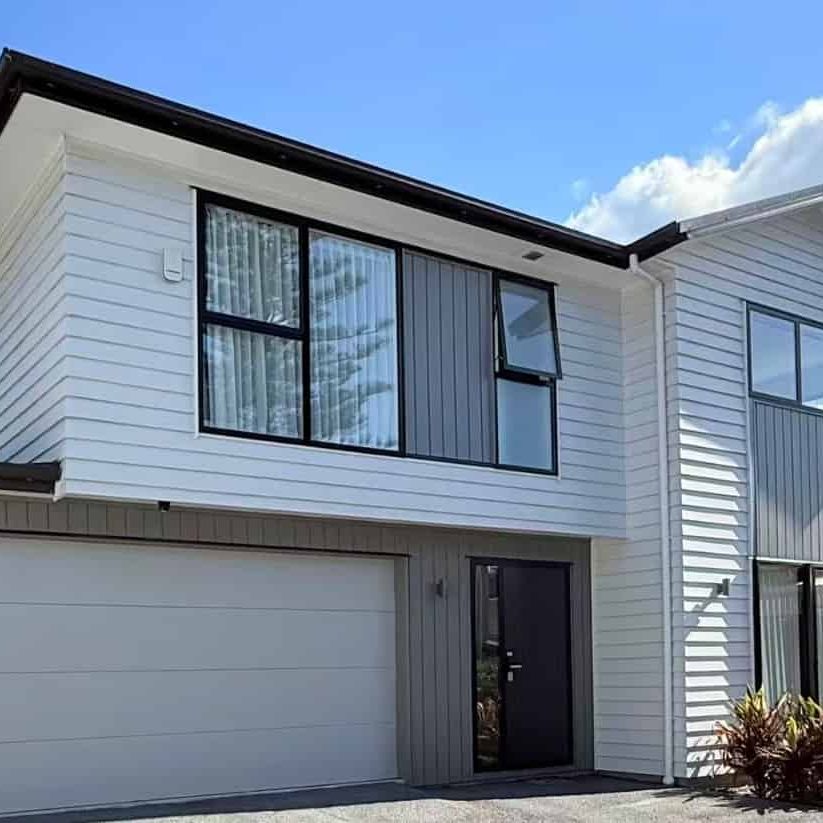 Spacious Home - Photo 1