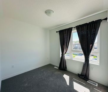 For Lease - 1518 Honey Locust Place, Pickering, Ontario - Photo 4