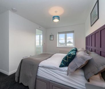 1 bedroom in a house share to rent - Photo 2