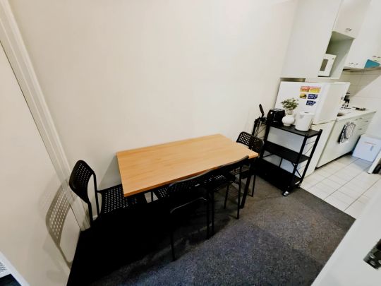 Room 2 (Private) - Photo 1