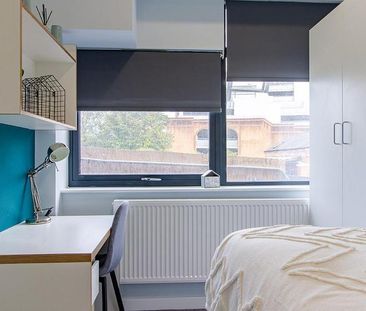 1 bedroom in a flat share to rent - Photo 5