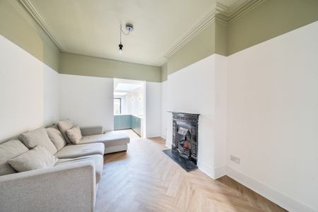 3 bedroom terraced house to rent - Photo 3