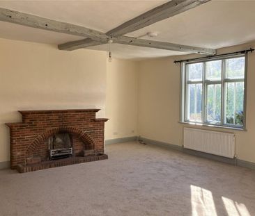 4 bedroom detached house to rent - Photo 2
