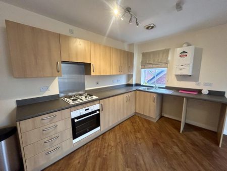 2 bedroom flat to rent - Photo 3