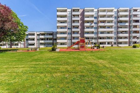 4.5-Zimmer-Wohnung mit Weitblick - zentral & modern - Photo 4