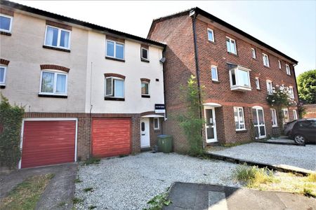 1 bedroom in a house share to rent - Photo 5
