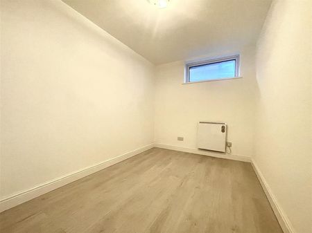 2 Bedroom Apartment - First Floor To Let - Photo 2