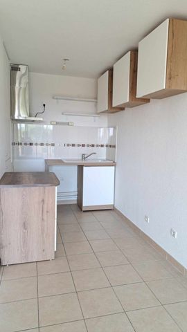 Location - Appartement T2 de 42 m² avec terrasse dans résidence sécurisée - Photo 3