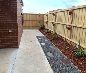 Beautiful Family Home - Photo 6