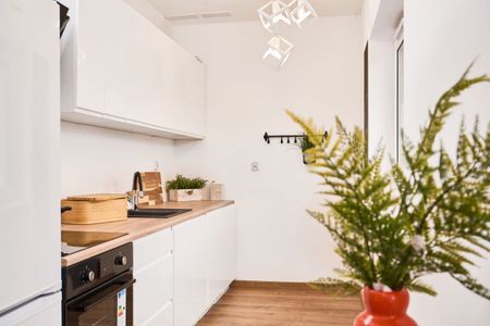 Kawalerka z balkonem i miejscem w garażu - Zdjęcie 4