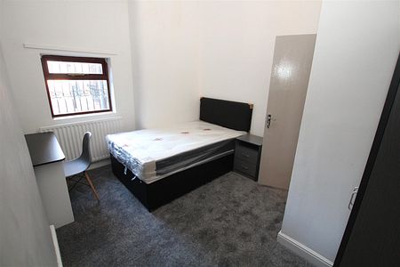 2 bedrooms Apartment for Sale - Photo 3