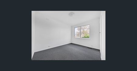 🏡 Charming 3-Bedroom Home in Prime Belmont Location - Photo 4