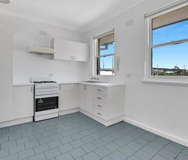 5/4 Spring Street, Preston VIC 3072 - Photo 5