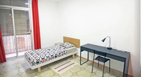 Carrer de la Lluna, Barcelona, Catalonia 08001 - Photo 5