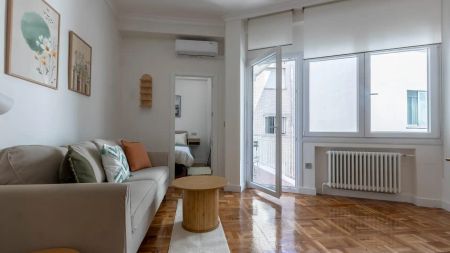 Piso de alquiler en Calle Maria de Molina, Lista - Photo 2