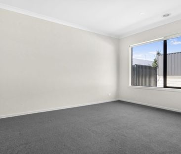 Beautiful family home in Wallan! - Photo 6