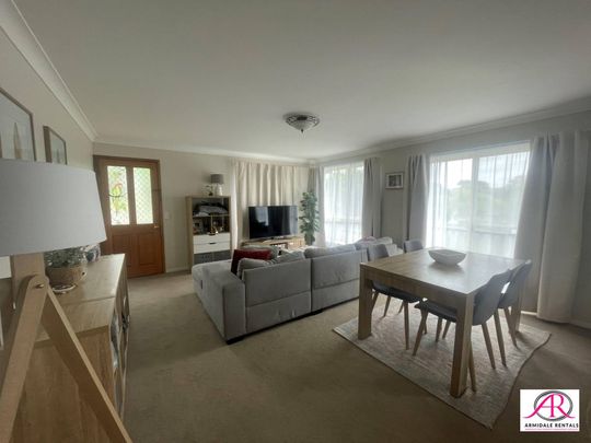 3 BEDROOM VILLA IN GREAT LOCATION -AVAILABLE 19TH JANUARY 2026 - Photo 1