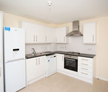 3 bedroom house to rent, Available unfurnished from 28/03/2025 - Photo 3