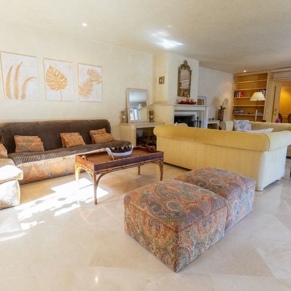 Luxury Villa for rent in The Golden Mile, Spain - Photo 1