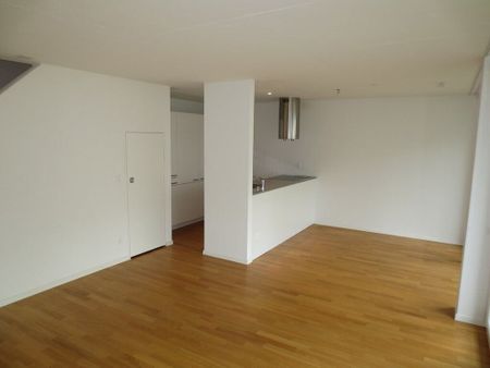 Auf zwei Etagen mit Sitzplatz und Balkon - Foto 5