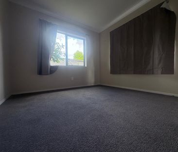 Located in the sought after suburb of Rototuna, this well presented... - Photo 6