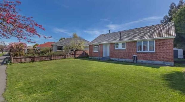 Charming 3BR Wigram Home with Garden - Photo 1
