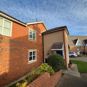 Scholars Court, Cross Street, Neston - Photo 2