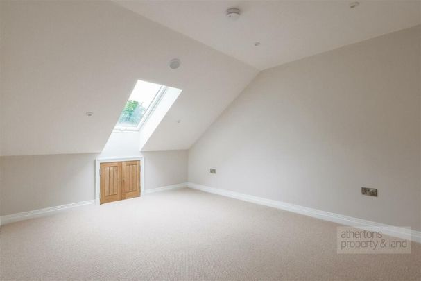 4 Bedroom Apartment on George Street, Whalley - Photo 1