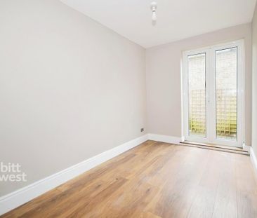2 bedroom ground floor flat to rent - Photo 3
